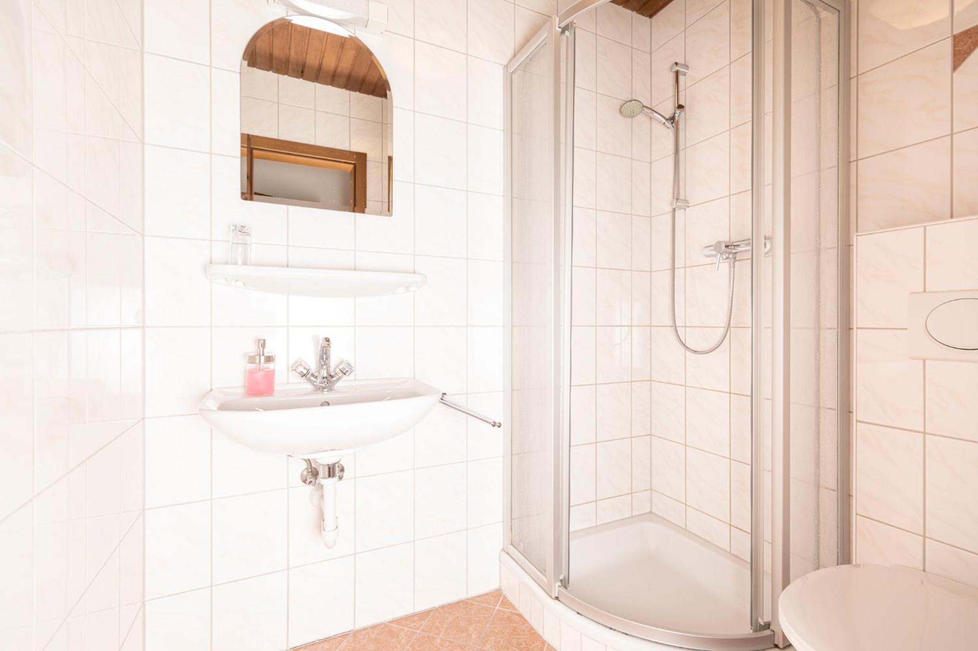 Gasthof Pension Knapp Strass im Zillertal Room photo
